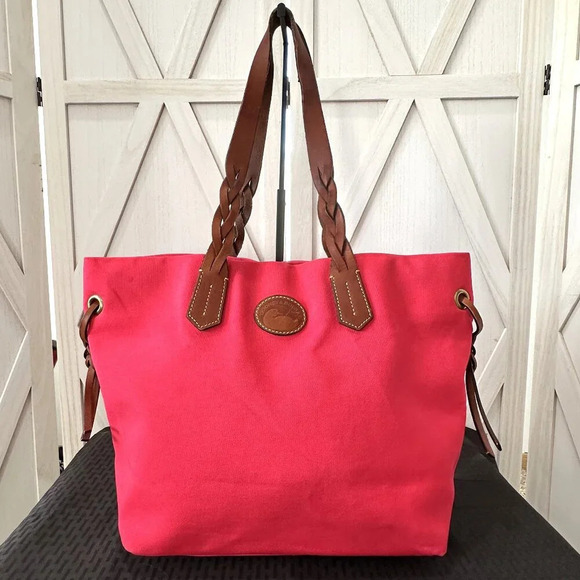 Dooney & Bourke Handbags - Dooney & Bourke Nylon Shopper